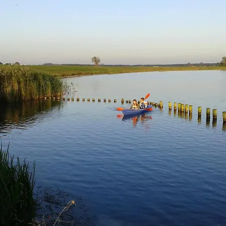 Vakantieboerderij Nad Zalewem Pakoslaw (Greater Poland)